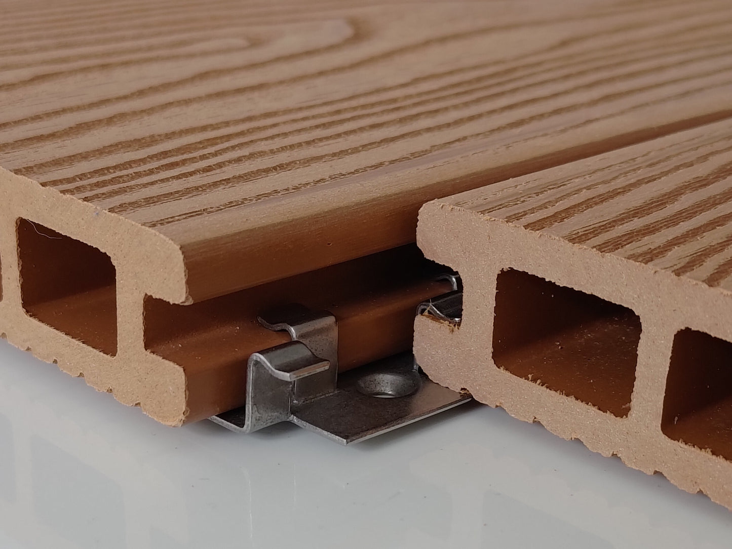 HomeBoard/ Primera24 köztes fém klipsz